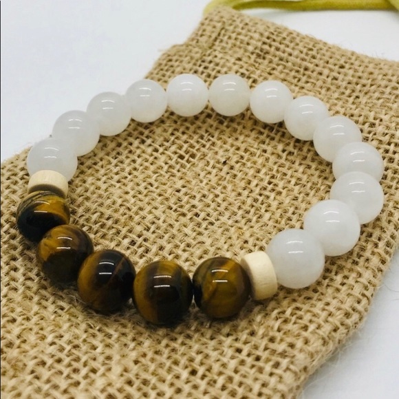 Handmade Tiger Eye Snow Quartz Gemstone Beaded Bracelet - Picture 1 of 5